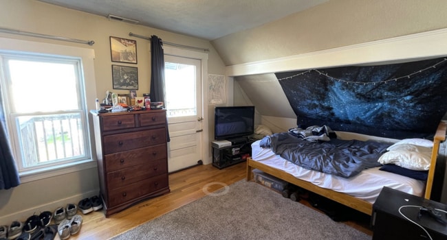 14 Dow St in Somerville, MA - Foto de edificio - Building Photo