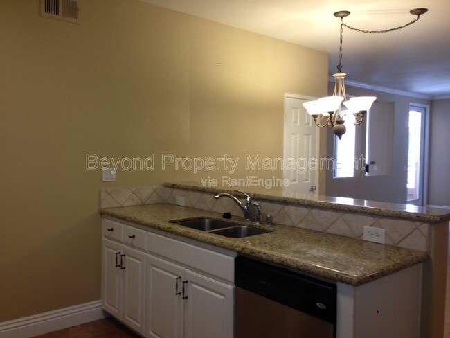 12376 Carmel Country Rd in San Diego, CA - Building Photo - Building Photo