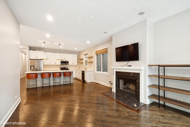 1015 N Paulina St in Chicago, IL - Building Photo - Building Photo
