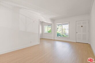 186 N Clark Dr in Beverly Hills, CA - Building Photo - Building Photo