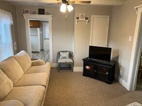 14 1st St, Unit B in Glens Falls, NY - Building Photo - Building Photo