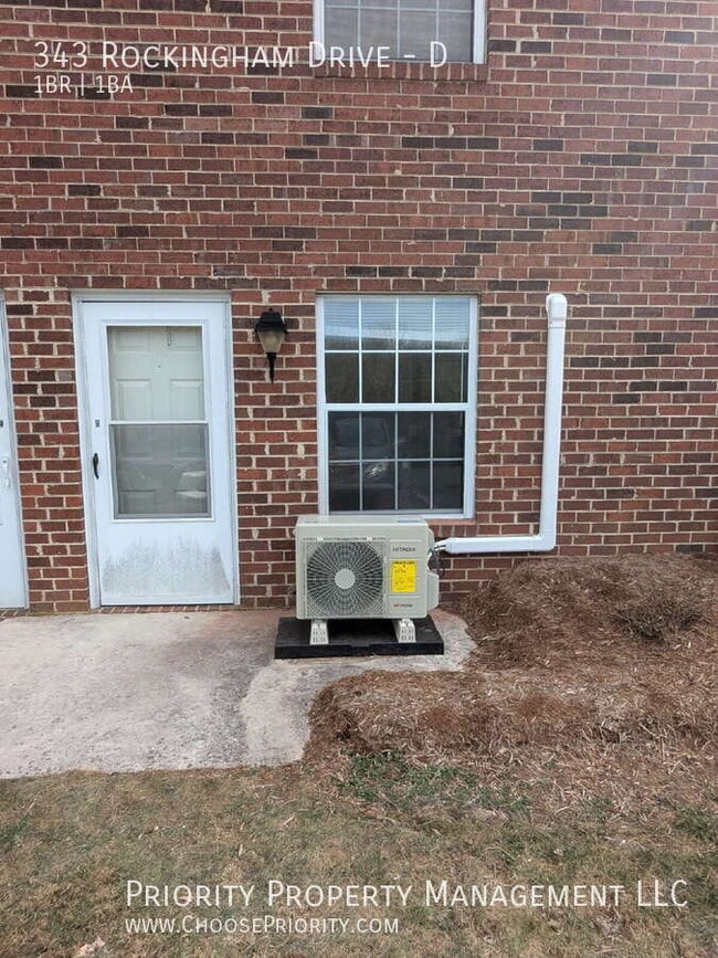 343 Rockingham Dr in Harrisonburg, VA - Building Photo - Building Photo