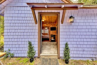 54105 S Circle Dr in Idyllwild, CA - Building Photo - Building Photo