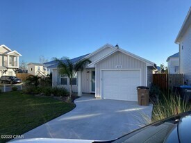 401 Raven Ln in Panama City, FL - Building Photo