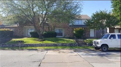 404 Central Park Dr in Arlington, TX - Building Photo - Other