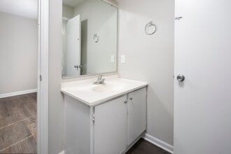 Campus Side Apartments in Augusta, GA - Foto de edificio - Interior Photo