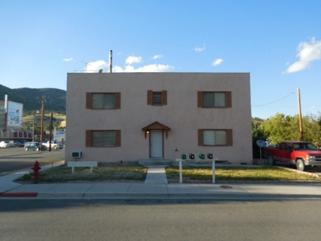 600 Campton St in Ely, NV - Foto de edificio - Building Photo