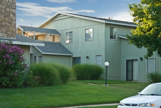 Deeswood Village Apartments in Springfield, MO - Foto de edificio