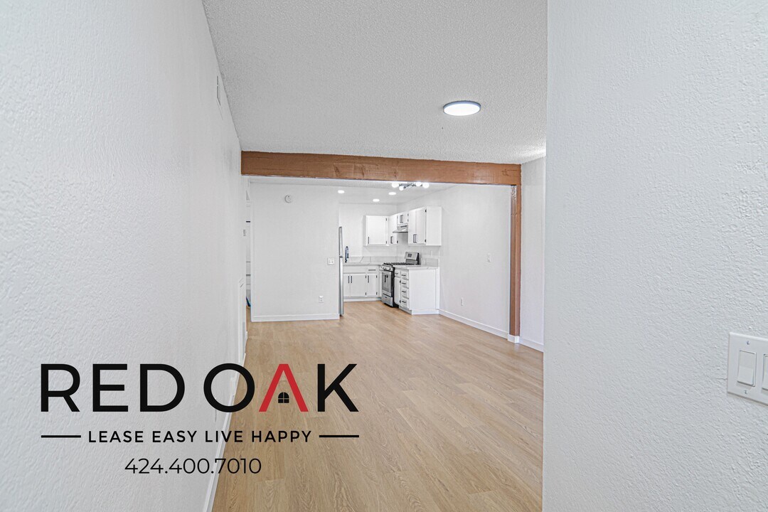 7945 Lime Ave in Fontana, CA - Building Photo