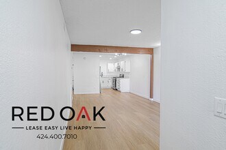 7945 Lime Ave in Fontana, CA - Foto de edificio - Building Photo