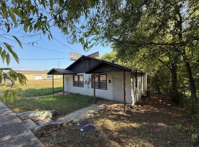 property at 2431 Hickman St