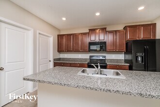 6918 Emerald Spring Loop in New Port Richey, FL - Building Photo - Building Photo