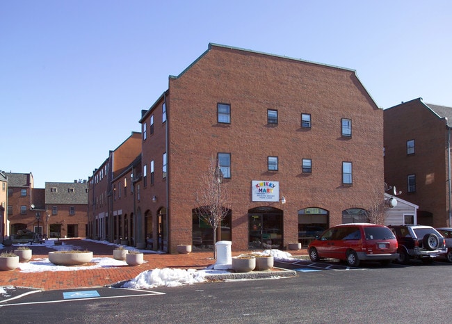 185 Stevens St in Hyannis, MA - Building Photo - Building Photo