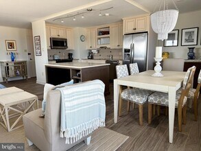 9600 Atlantic Ave, Unit 804 in Margate City, NJ - Foto de edificio - Building Photo