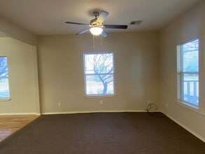 1302 S 21st St in Temple, TX - Building Photo - Building Photo