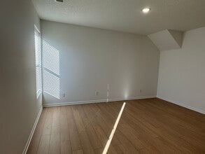 5894 Butterfield Ct in Bettendorf, IA - Foto de edificio - Building Photo