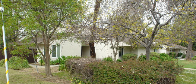 Good Shepherd Lutheran Home in Fremont, CA - Foto de edificio - Building Photo