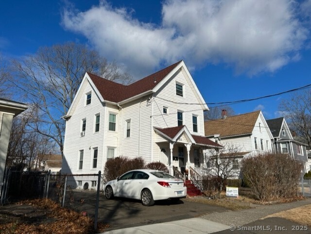 153 Brown St-Unit -1 in West Haven, CT - Building Photo