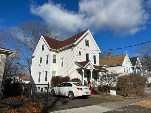 153 Brown St in West Haven, CT - Building Photo