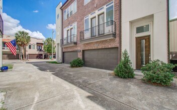 5521 Larkin St in Houston, TX - Building Photo - Building Photo