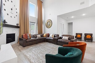 5006 Bent Tree Dr in Fulshear, TX - Building Photo