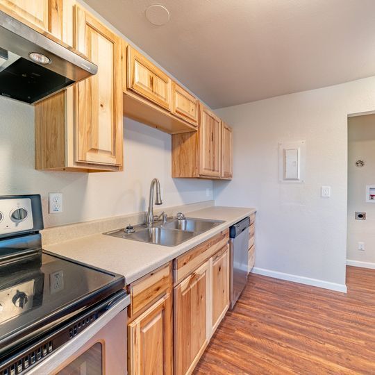 4407 San Roberto Ave, Unit 4 in Anchorage, AK - Foto de edificio - Building Photo