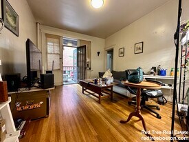 25 Mount Hood Rd, Unit 3 in Boston, MA - Building Photo