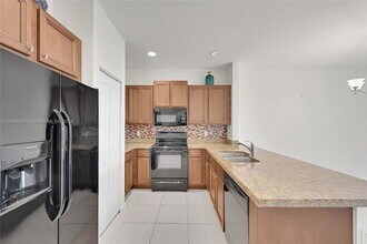 4204 N Dixie Hwy in Oakland Park, FL - Building Photo - Building Photo