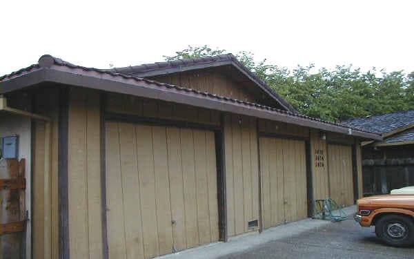 1422 Briarwood Way in Stockton, CA - Foto de edificio