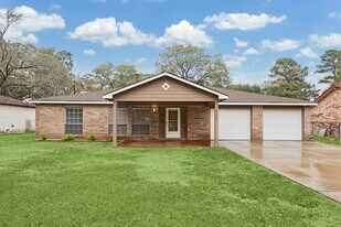 14722 Brown Rd in Tomball, TX - Building Photo