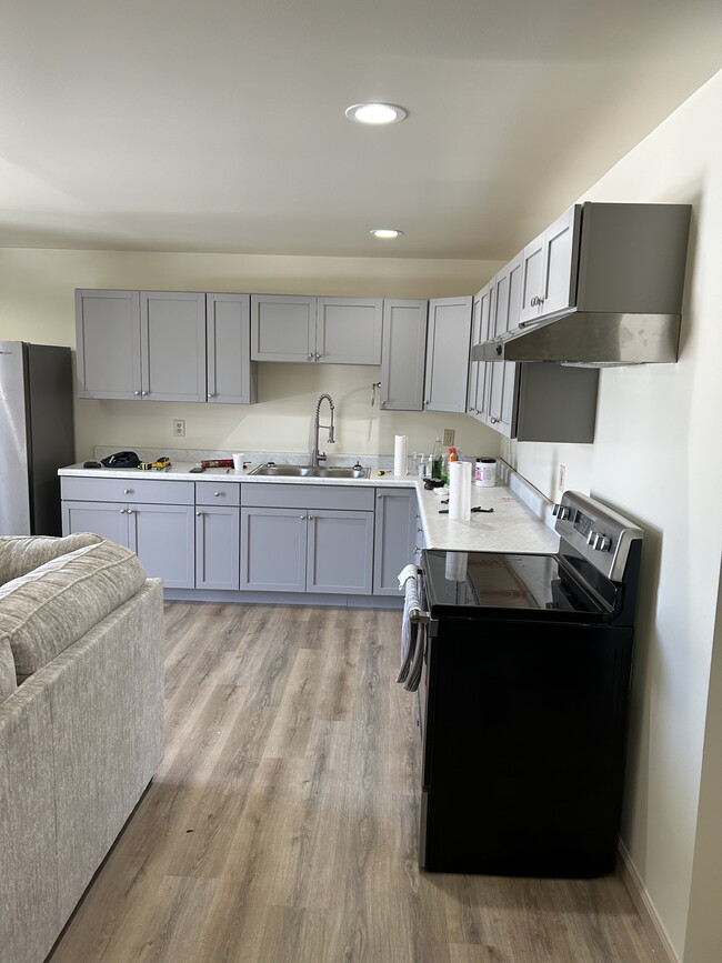 2141 Wood St, Unit Apt C