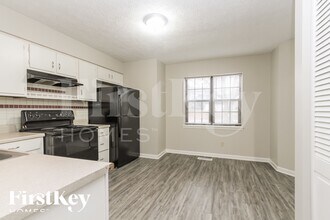 4496 Braemar Dr in Indianapolis, IN - Building Photo - Building Photo