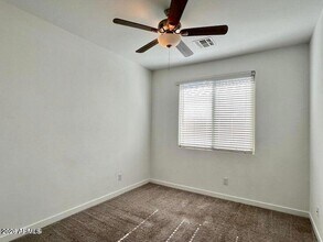 3808 S 65th Ave in Phoenix, AZ - Foto de edificio - Building Photo