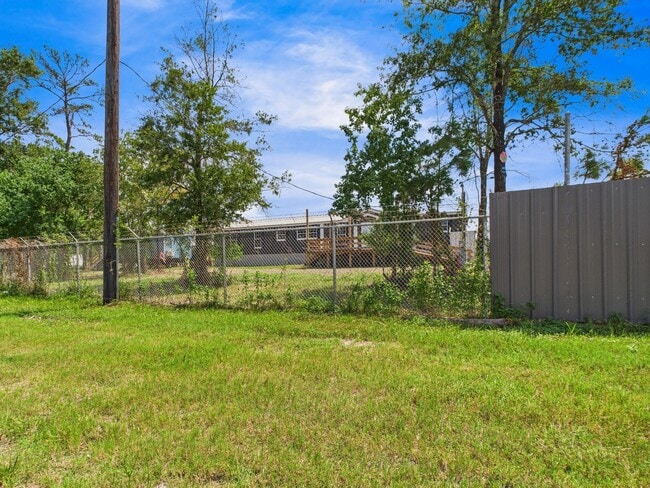 12418 N Lake Houston Pkwy in Houston, TX - Building Photo - Building Photo