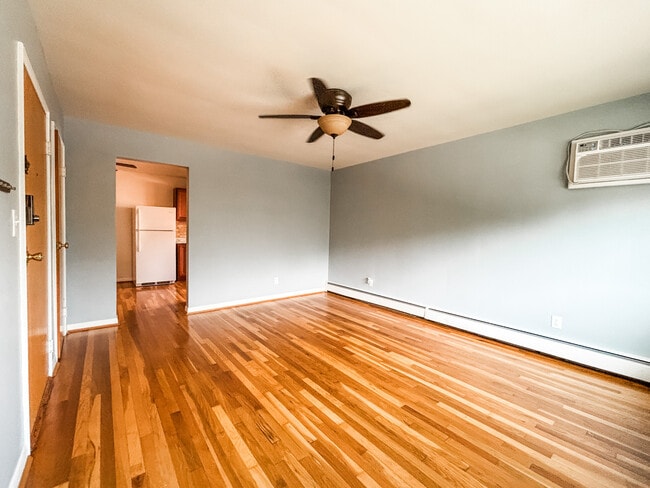 3150 Schubert Ave, Unit Apt. #3 in Cincinnati, OH - Building Photo - Building Photo