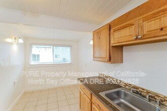 166 Brush Creek Rd in Santa Rosa, CA - Building Photo - Building Photo