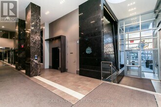 1035 Bank St in Ottawa, ON - Building Photo - Building Photo