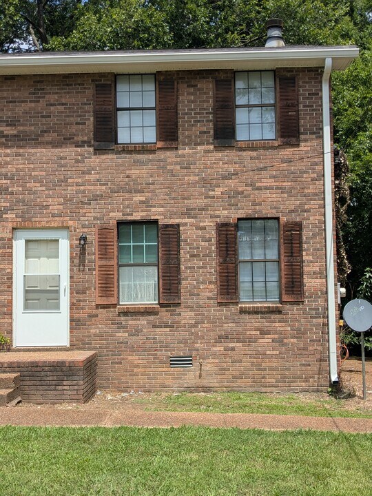 3722 Wharton Dr in Nashville, TN - Building Photo