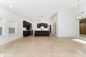 4521 22nd Pl in Lubbock, TX - Building Photo - Building Photo