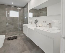 7610 Bayside Ln in Miami Beach, FL - Foto de edificio - Building Photo