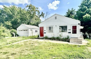 1210 1/2 West Street in Des Moines, IA - Building Photo