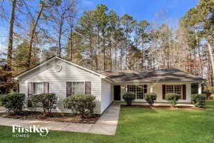 732 Four Winds Ln in Jonesboro, GA - Building Photo