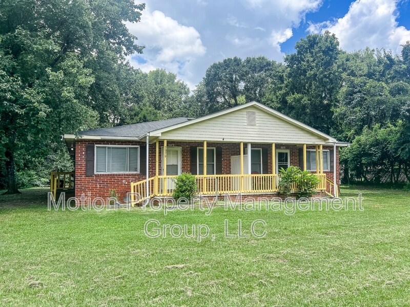 3079 Marie Cir in Macon, GA - Foto de edificio