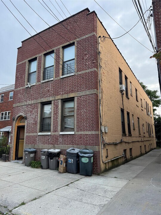 1359 Ellison Ave in Bronx, NY - Building Photo