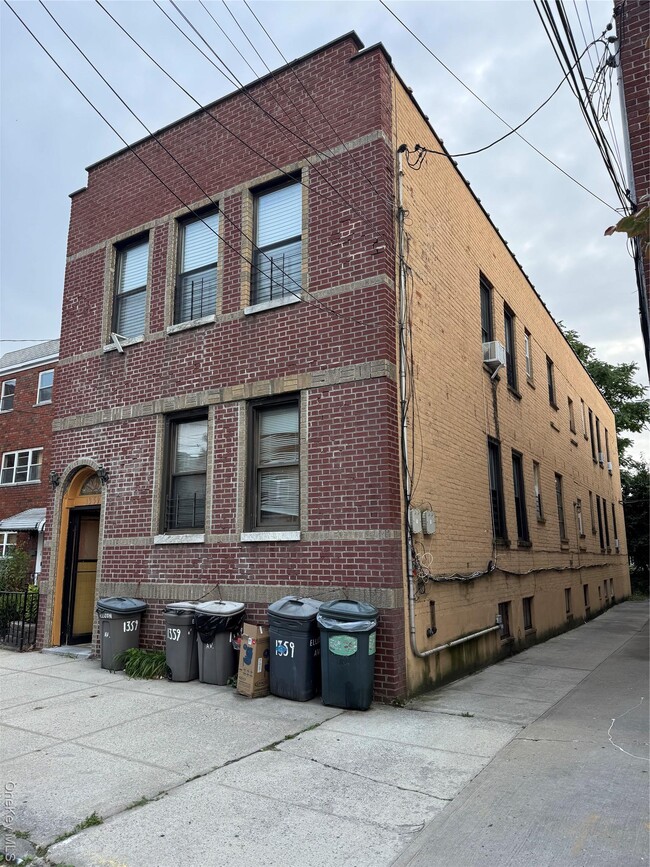 property at 1359 Ellison Ave