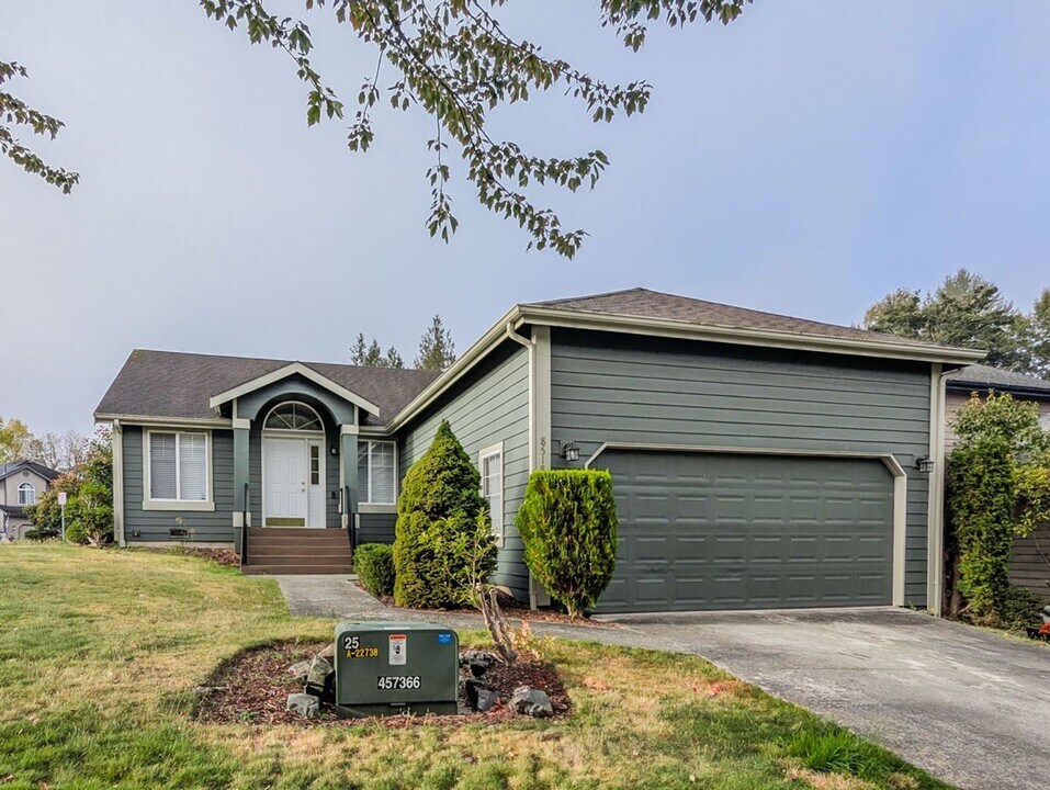 8518 3rd St SE in Lake Stevens, WA - Building Photo