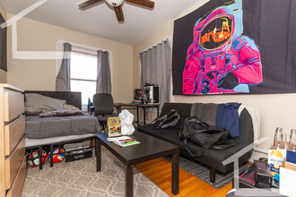 328 Washington St, Unit 1 in Boston, MA - Foto de edificio - Building Photo