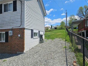 3008 Turk St in Claridge, PA - Building Photo - Building Photo
