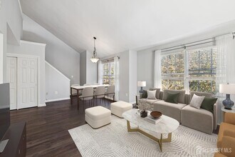 21 Park Square in Metuchen, NJ - Building Photo - Building Photo