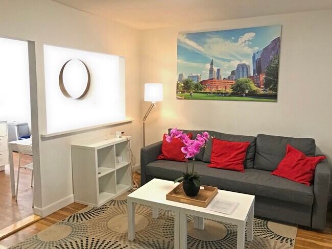 287 Dorchester St, Unit 2 in Boston, MA - Foto de edificio - Building Photo